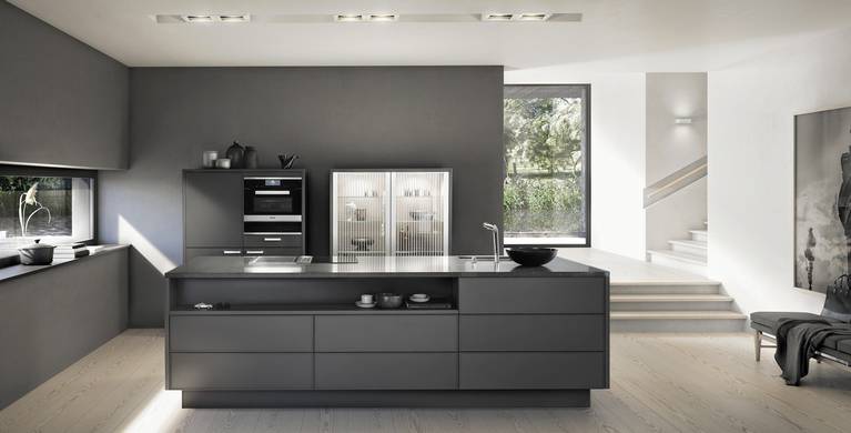 SieMatic Pure SE 3003 R in umbra matte lacquer with kitchen island